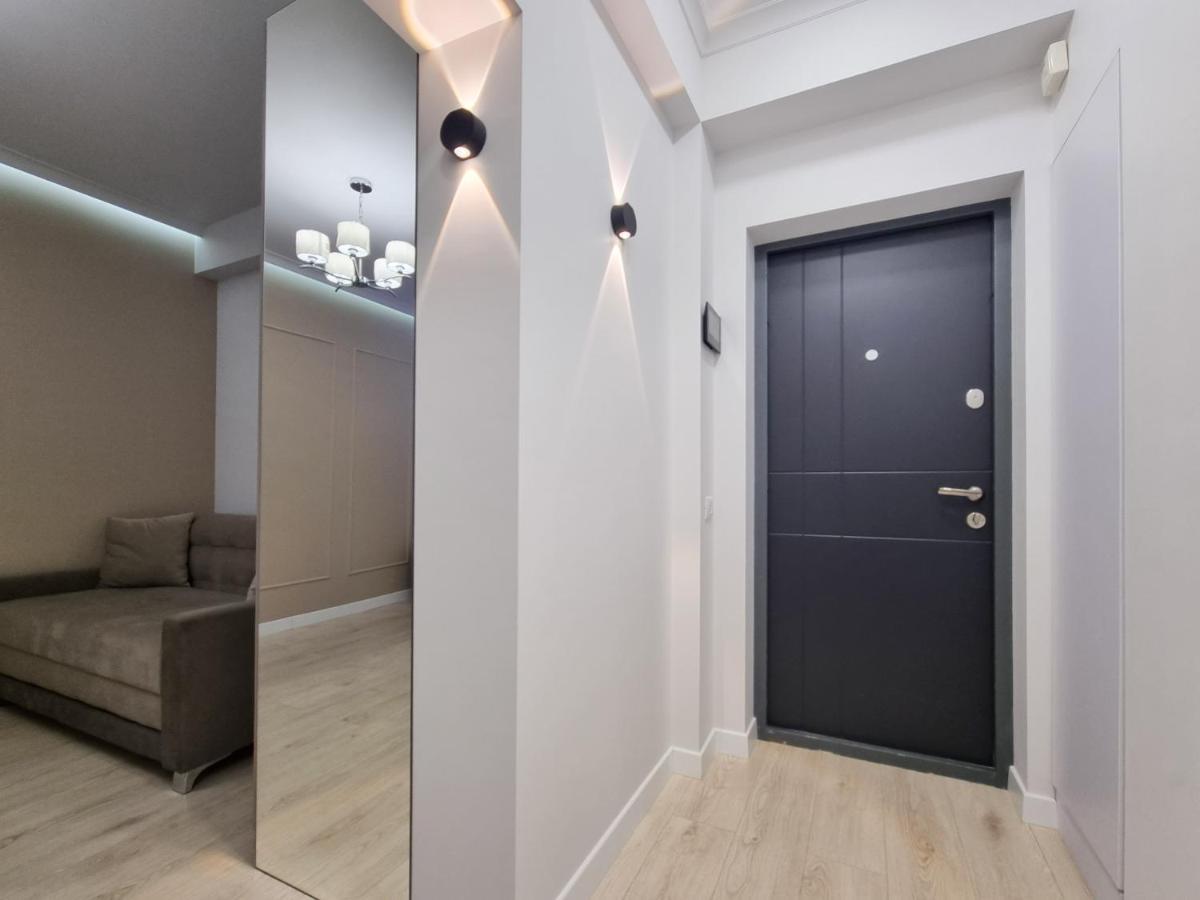Botanica, 1 Bedroom Apartment With Living Chisinau Ngoại thất bức ảnh